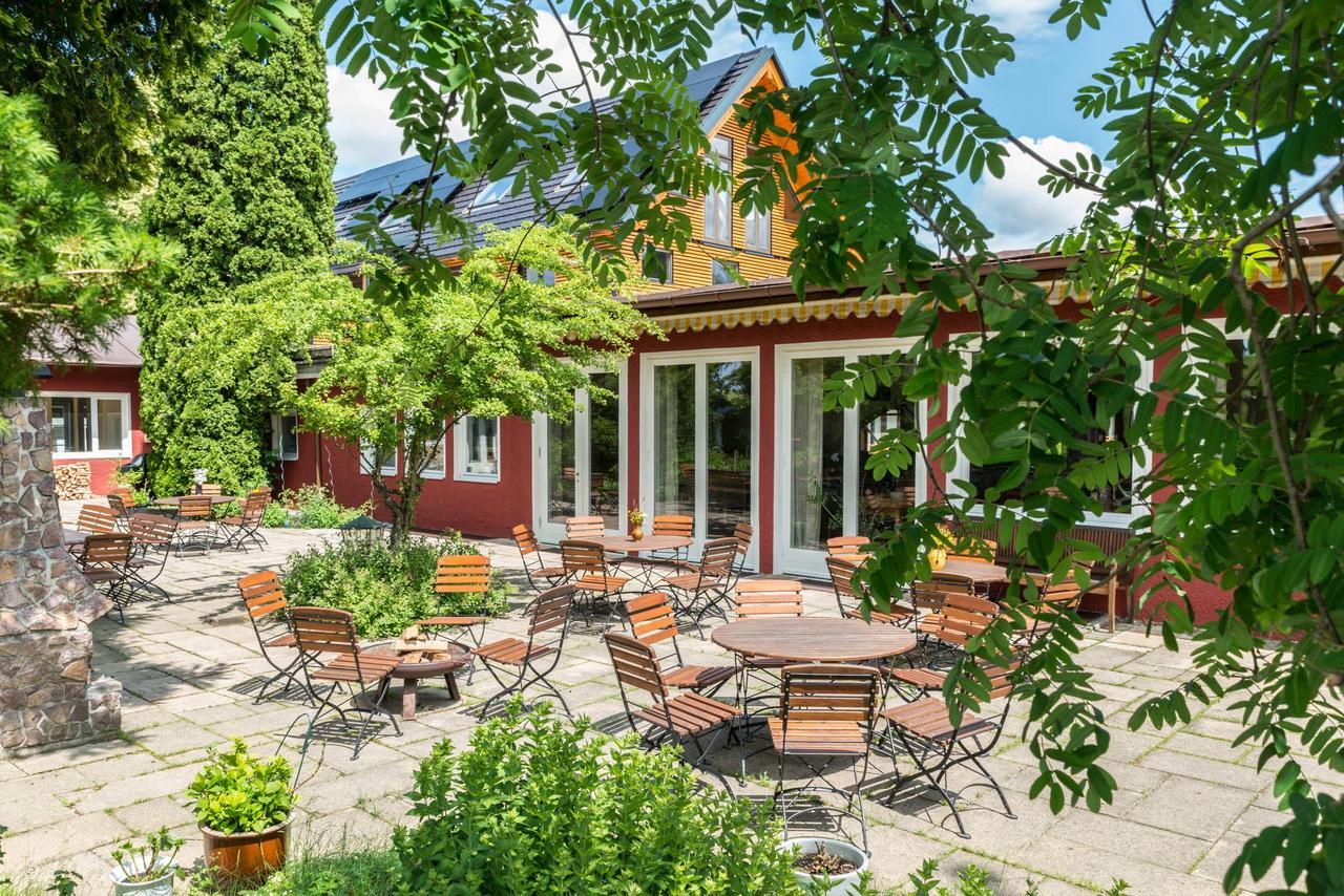 SEINZ Wisdom Resort - das vegan/vegetarische Bio-Seminarhotel Bad Kohlgrub Exterior foto