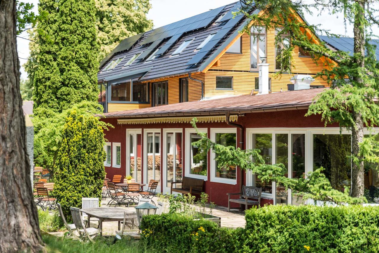 SEINZ Wisdom Resort - das vegan/vegetarische Bio-Seminarhotel Bad Kohlgrub Exterior foto